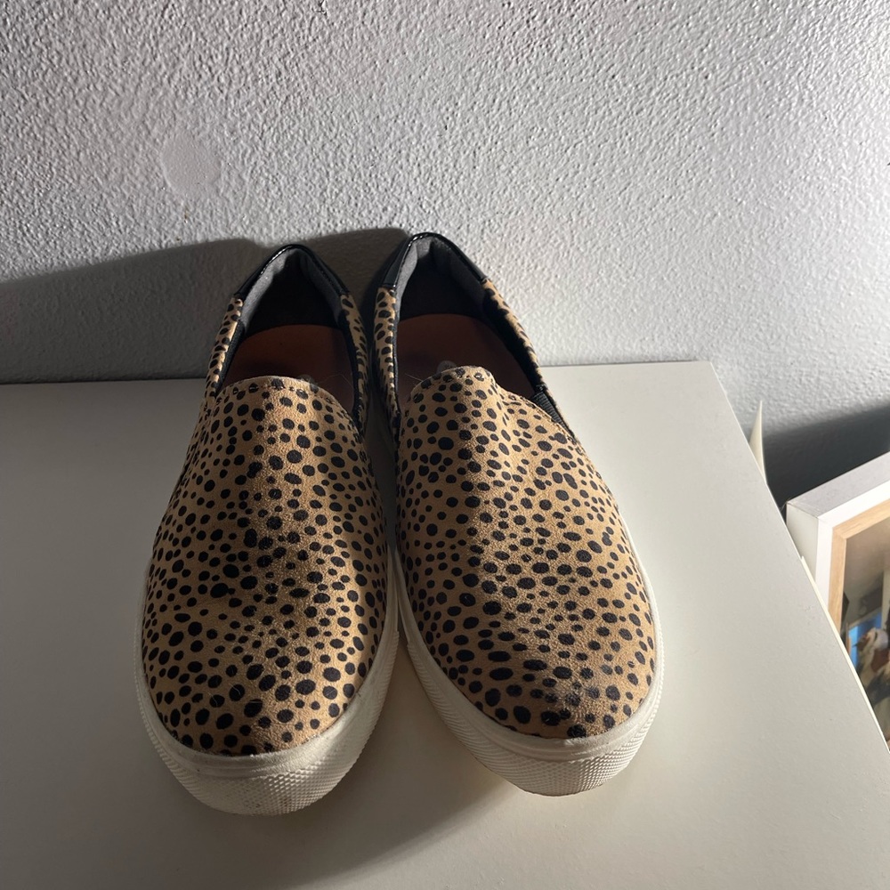 Dr. Scholl’s leopard slip on shoes. Size 8.5 Worn twice, good condition!